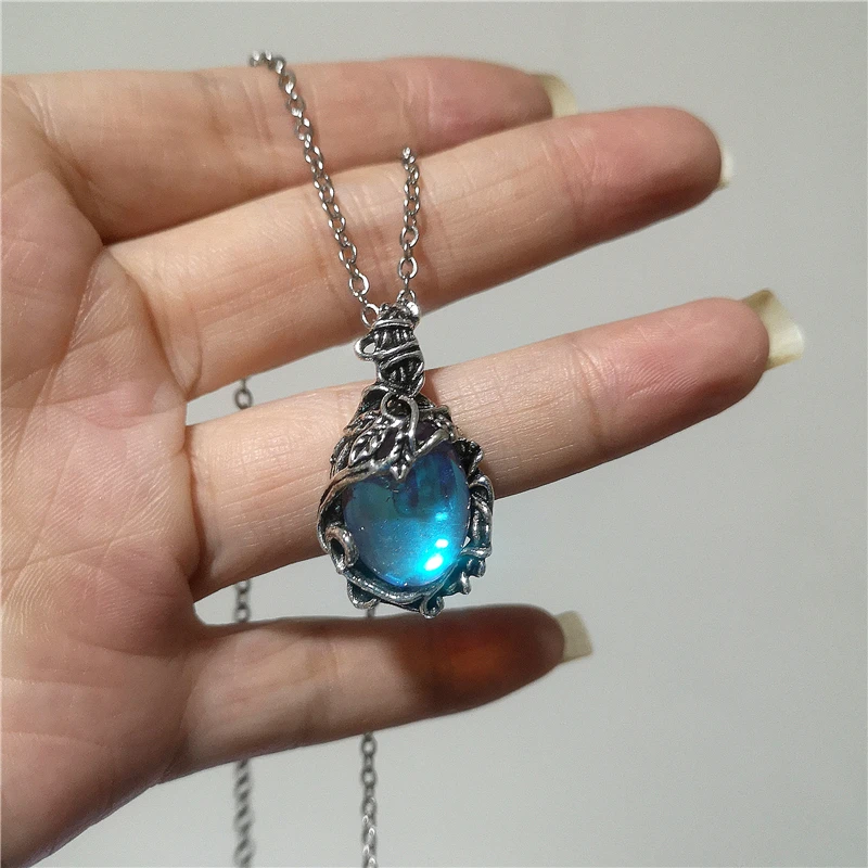 Trendige Vintage-Halskette mit unregelmäßigem Mondstein-Anhänger in Silberfarbe für Damen, Punk Hip-Hop Vintage-Schmuck-Accessoires