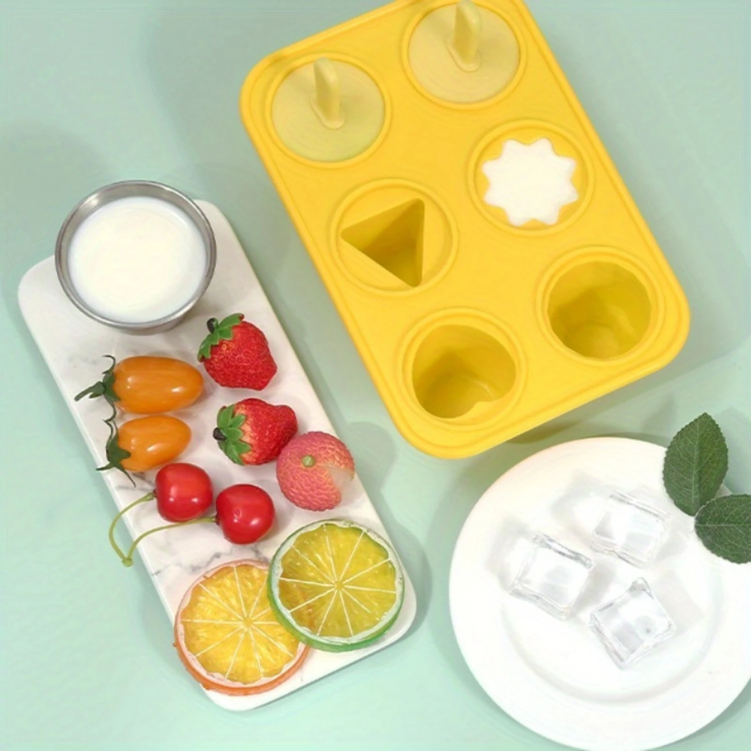 シリコンアイスキャンデー型 6個パック DIY自家製アイスクリームメーカー 簡単に取り出せるアイスキャンデー型 トレイ付き 電気不要 マル