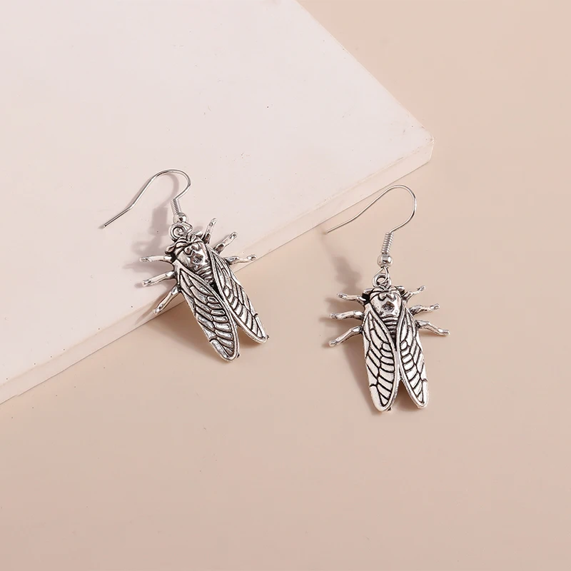 New Design Cicada Drop Earrings for Women Ethnic Alloy Insect Pendants Dangle Earrings Girls Cute Party Jewelry Gifts view 4