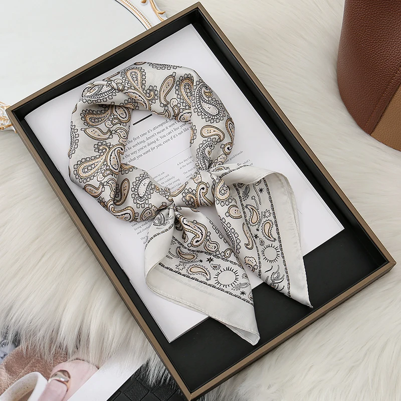 Рисунок 2 - 70*70 см модная бандана в стиле