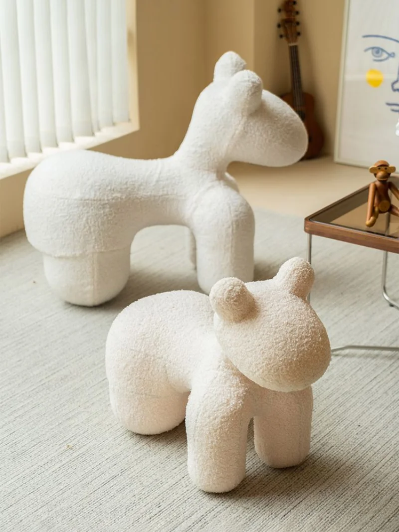 

Pony Chair Creative Animal Stool Living Room Minimalist Adult Leisure Ornaments Nordic Puppy Chair Ottoman Muebles Bench Pouf