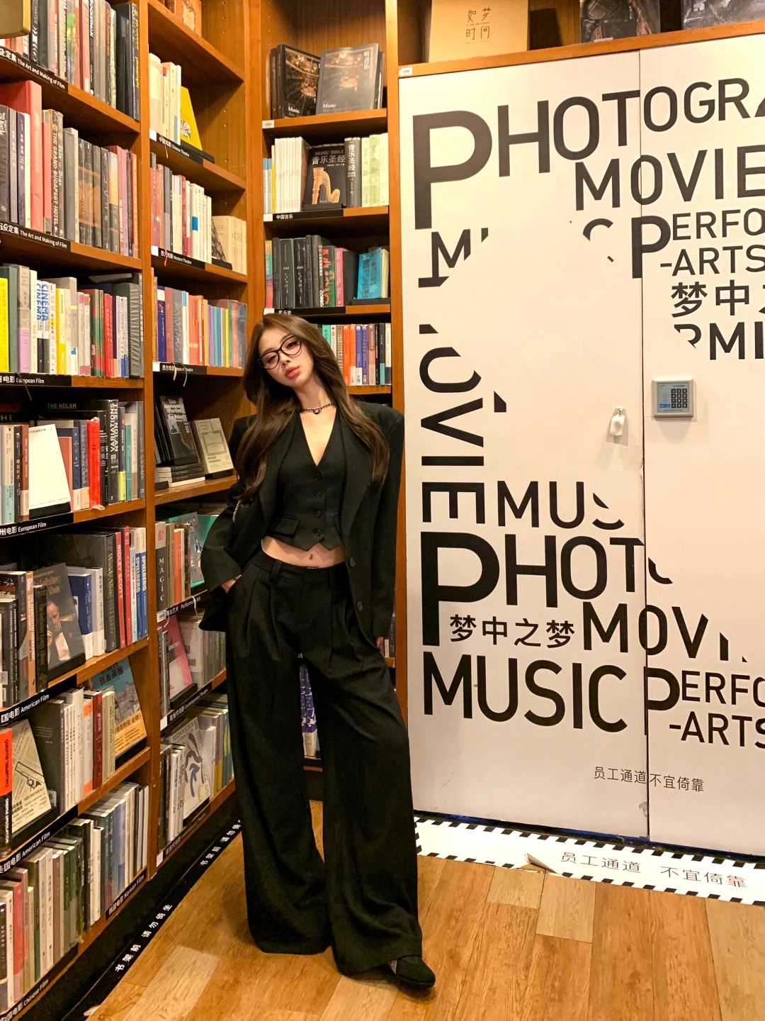 

Vests Waistcoats Thin Womens Vest Coats Woman Summer Crochet Lace Patchwork Cropped V-Neck Urban Fashionable Feminine Preppy Y2K