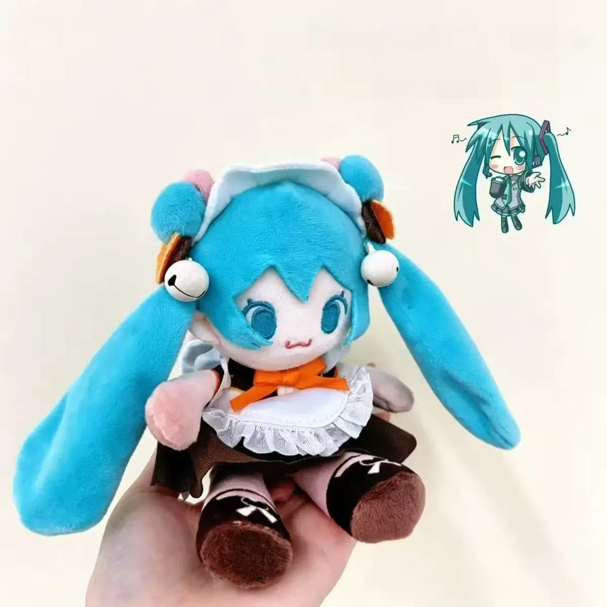 chaveiro-de-pelucia-de-18-cm-com-o-traje-de-empregada-de-hatsune-miku-figura-de-pelucia-adoravel-em-estilo-chibi-colecao-para-fas-de-vocaloid-e-anime-ideal-para-decoracao-de-casa-ou-como-presente