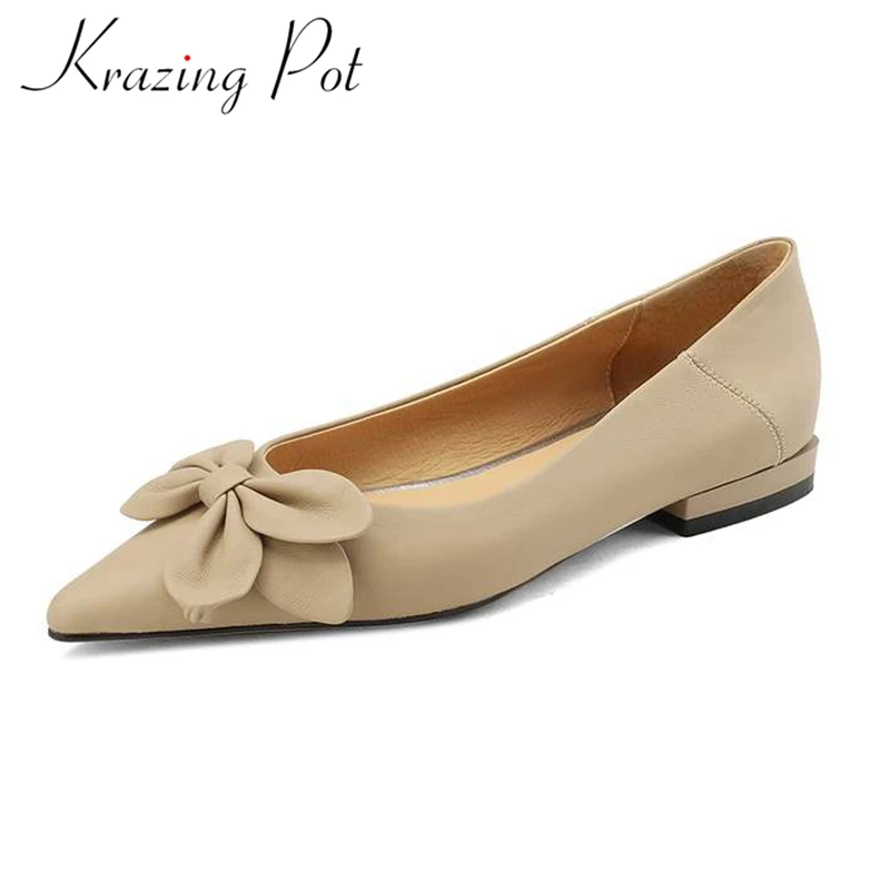 Krazing Pot Full Grain Leather Low Heels Pointed Toe Gorgeous European Designer Daily Wear Women Butterfly-knot Decoration Pumps