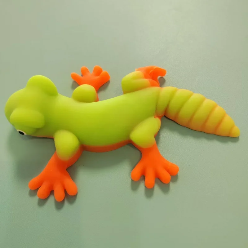 1 PC การจําลอง Lizard สัตว์บีบตลกยืดของเล่นเจล Vent ของเล่นฮาโลวีนสนุก Interactive เกมวันหยุดที่สมบูรณ์แบบของขวัญ C