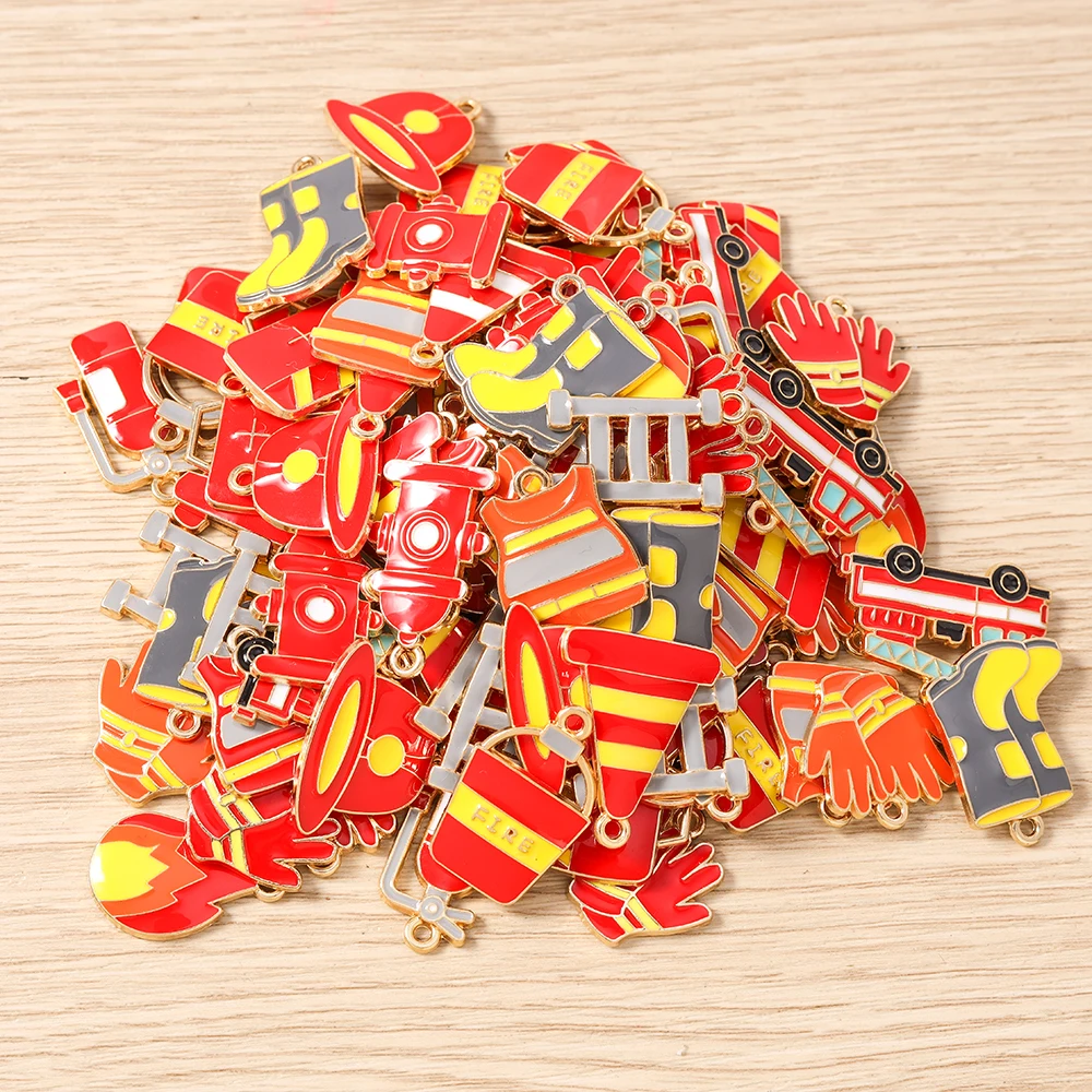 Tusember 10 Stück Feuerwehr-Anhänger Feuerwehrwagen Hydrant Stiefel Helm Charms für Halsketten Ohrringe Armbänder Schmuckherstellung – Detail 3