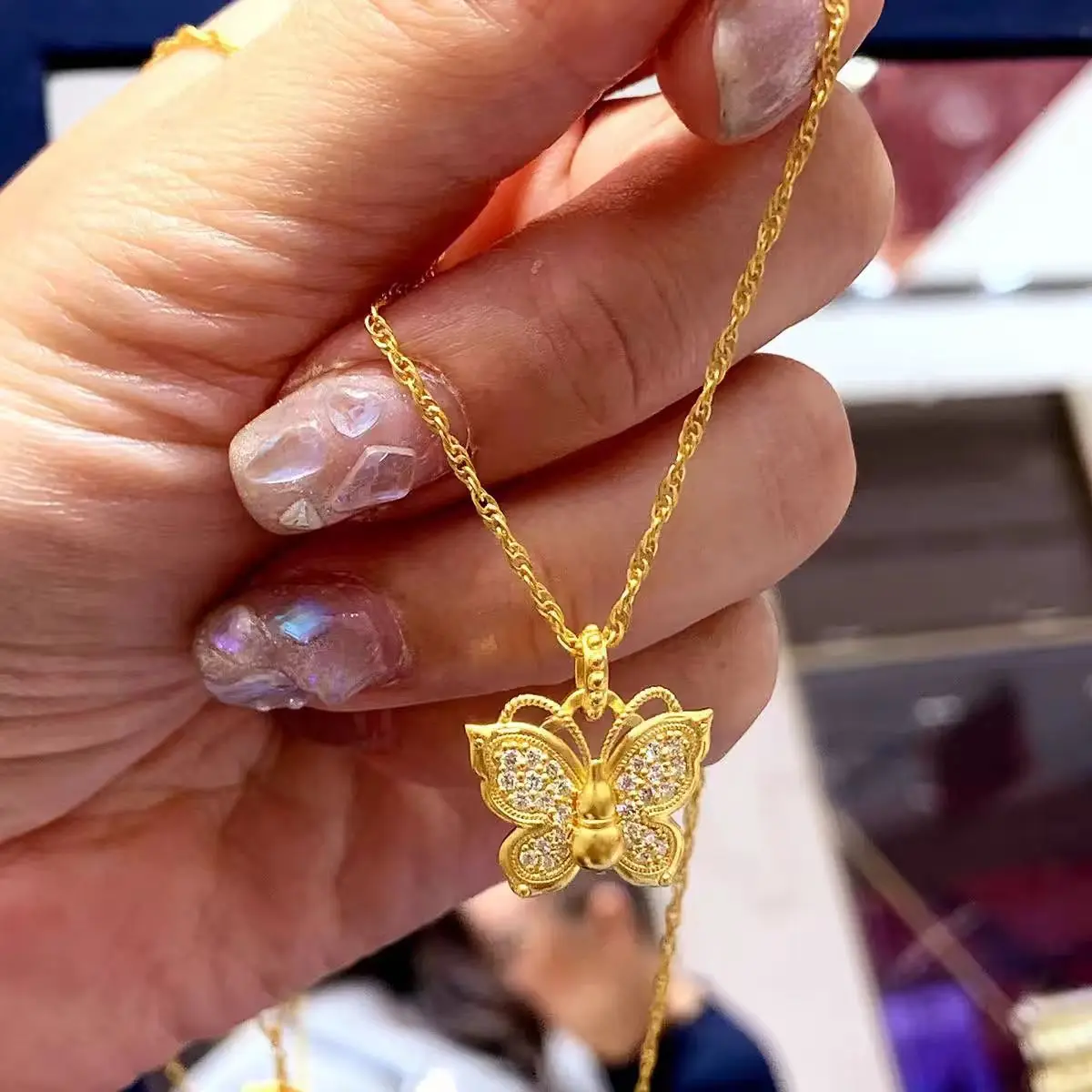 

New Chinese Style Sparkling Diamond Necklace, Exquisite Flower Gourd Necklace, Women's Light Luxury Collarbone Chain