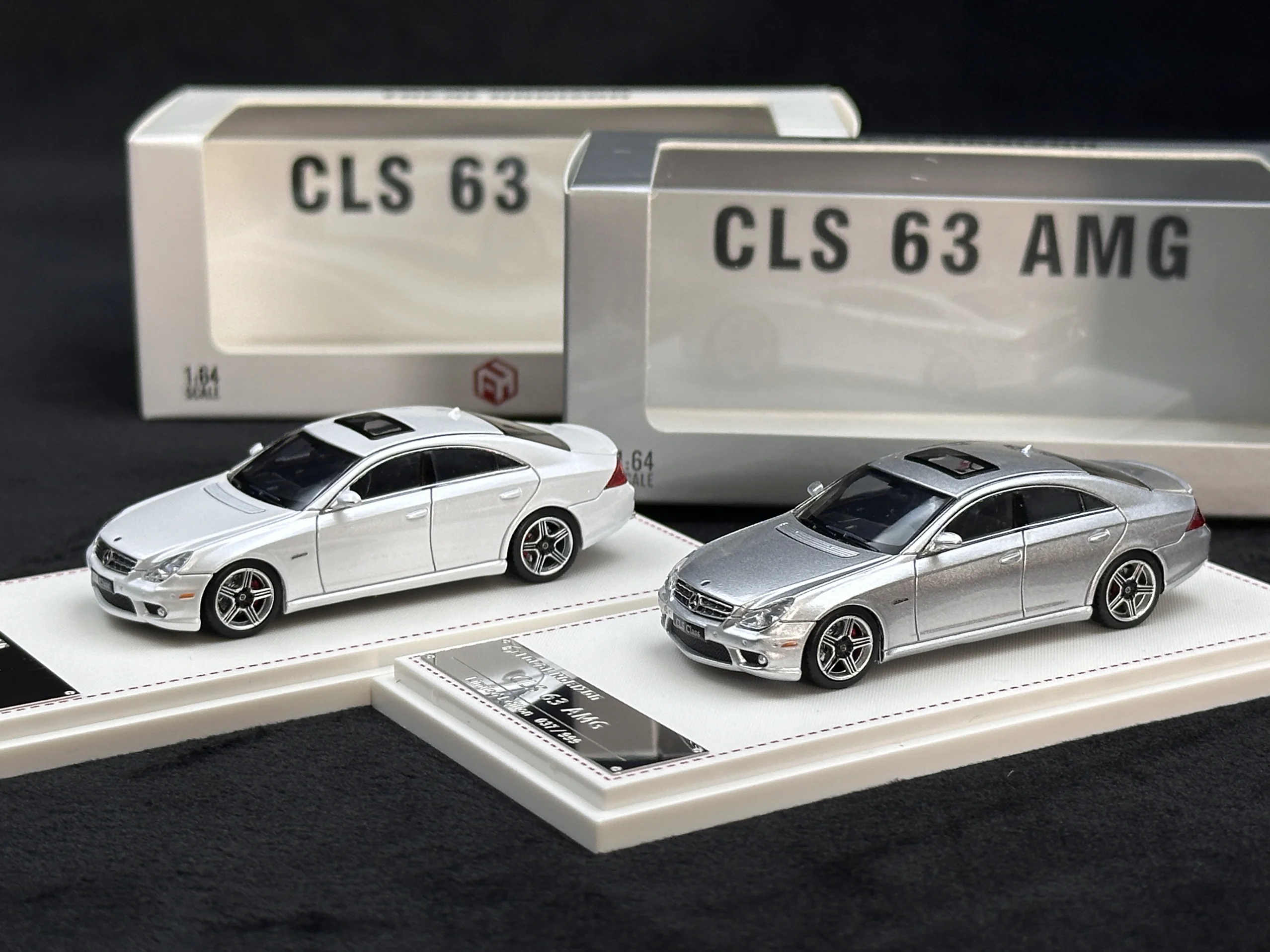 دييكاست 1:64 مقياس البؤري الأفق FH بنز CLS 63 AMG Mk1 C219 سبيكة سيارة نموذج تحصيل لعبة هدية تذكارية عرض حلية