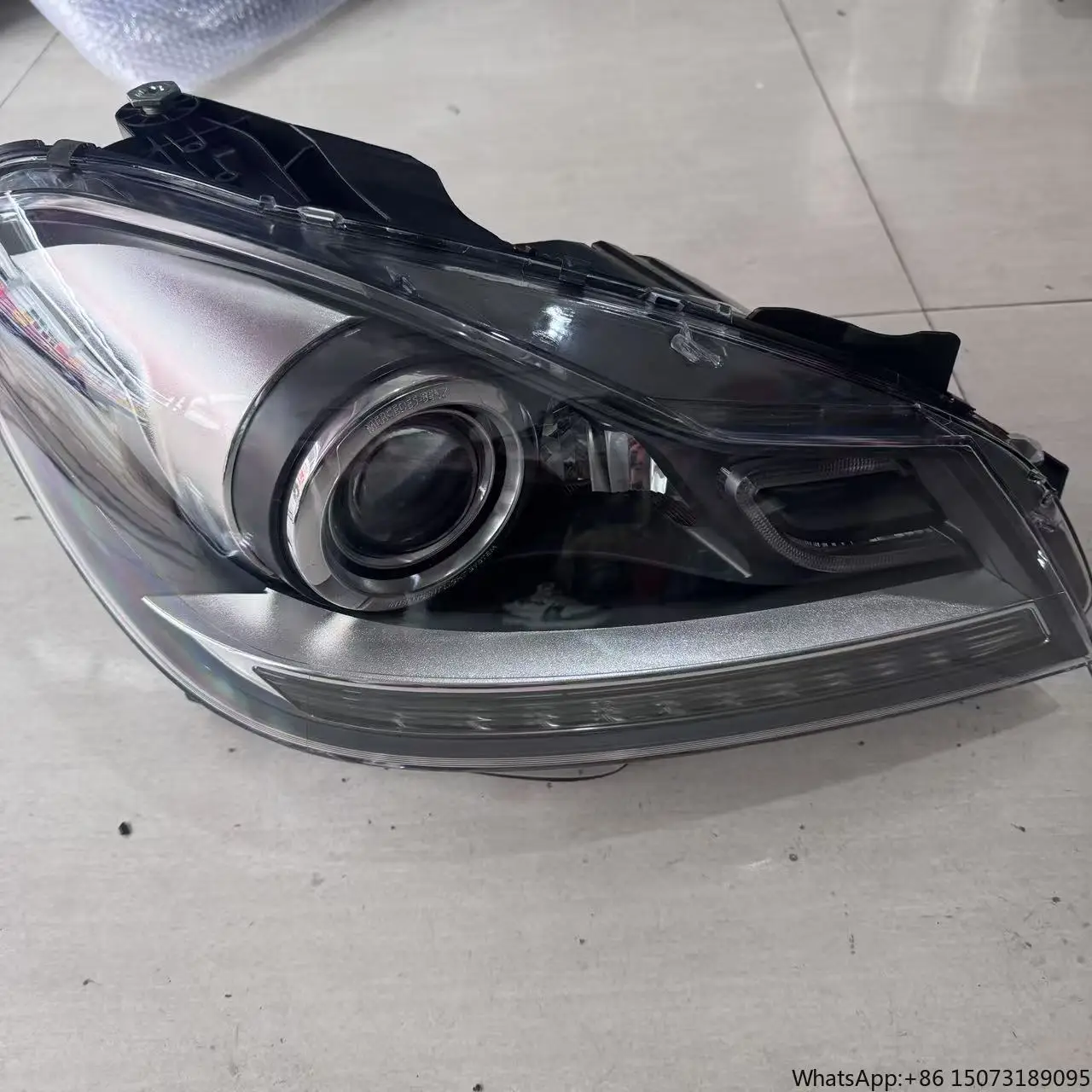 

Car Lights for W204 Headlight 2011 2012 2013 2014 C-Class C180 C200 LED Headlights Accessories A2048208039 2048207939