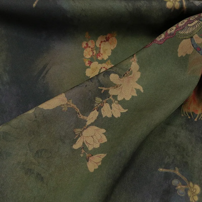 

A heavyweight silk double-sided satin printed intangible cultural heritage Xiangyunsha fabric set made of ramie