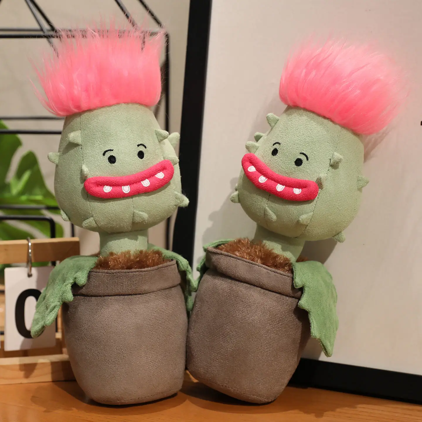 

Мягкая плюшевая игрушка-монстр с растениями в горшках и горшком с большими зубами, забавный декор стола для геймеров, фанатов аниме и розыгрышами, подарки для детей и мальчиков