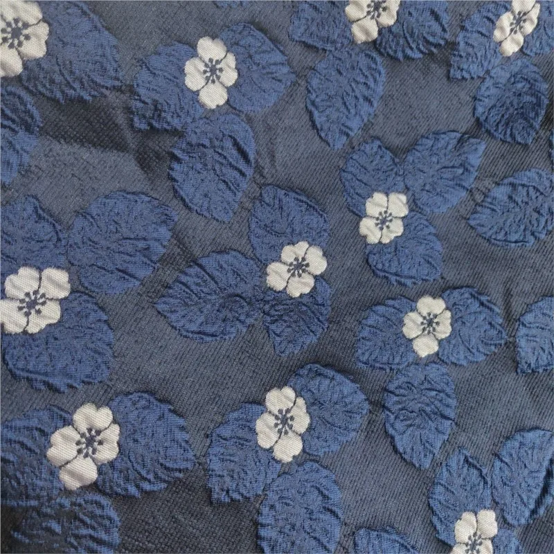 Three-dimensional embossed flower and leaf jacquard fabric contrasting dress shorts