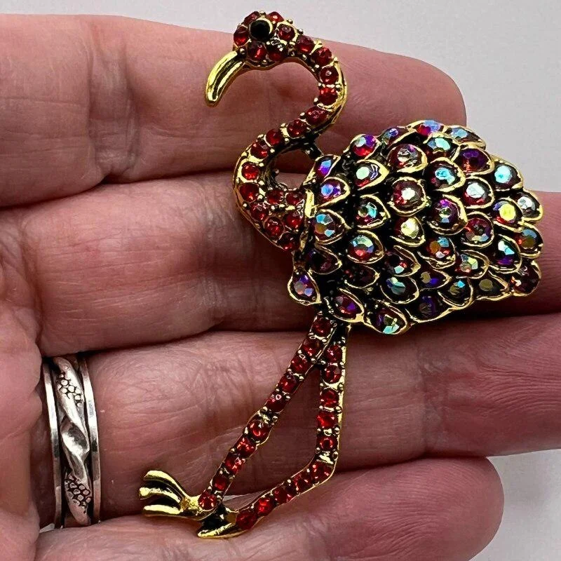 Flamingo Brooch Men and Women Universal Brooch Bird Animal Brooch Fashion Dress Accessories Enamel Pin