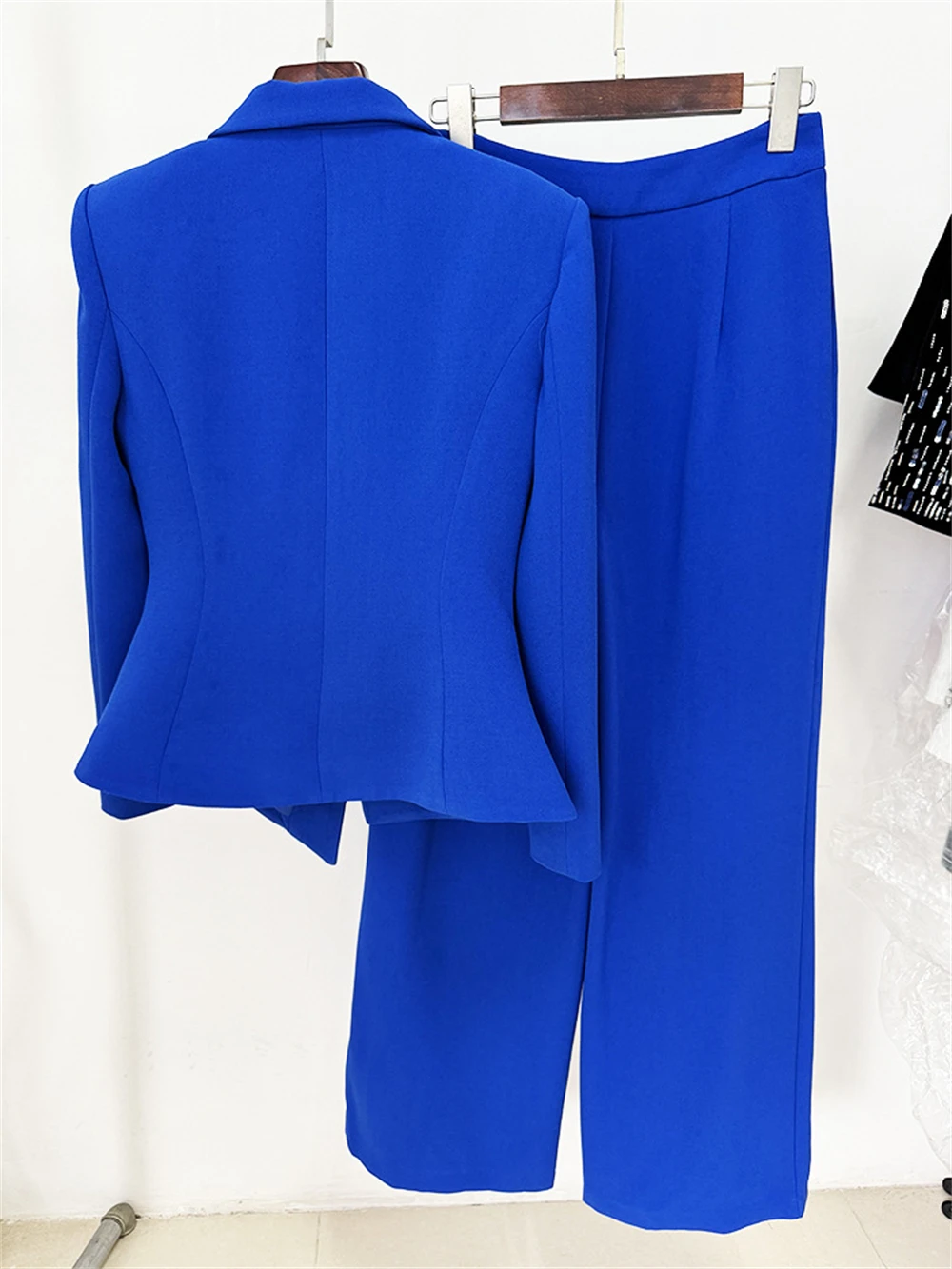 Conjunto de traje azul real con botones de Metal en forma de rosa de mariposa para mujer, pantalón de pierna ancha, chaqueta ajustada, esmoquin