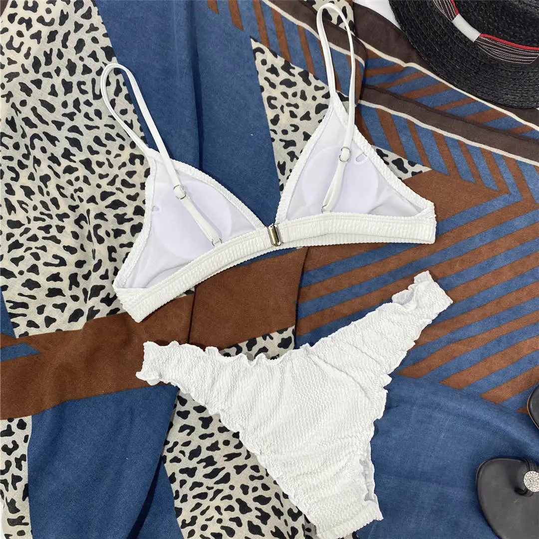 Gefalteter Bikini mit mittelhohem Bund, Damen-Badeanzug, zweiteiliges Bikini-Set, Badeanzug mit Rüschen und Volants, Badebekleidung, Modell V2957. – Detail 8