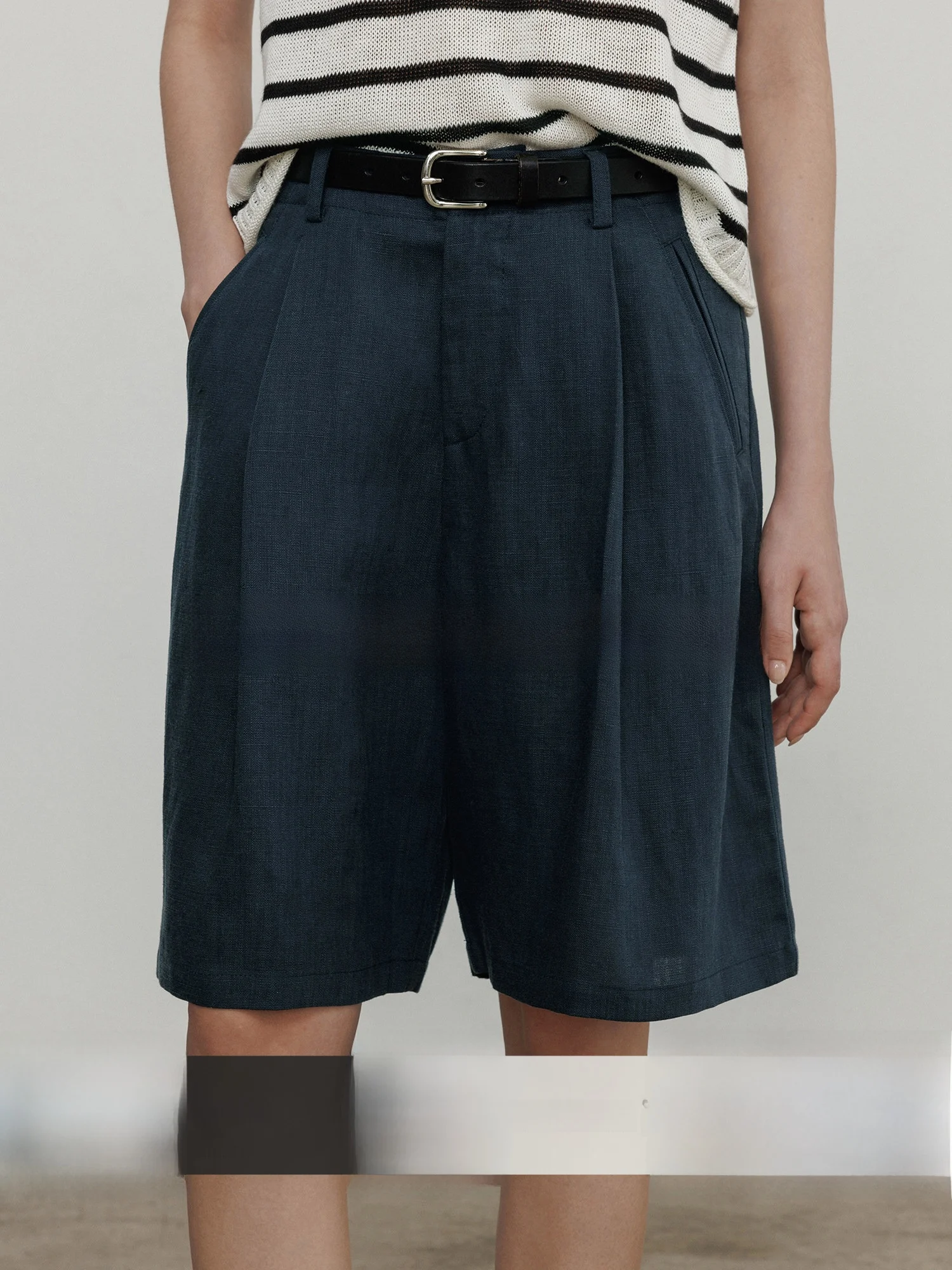 

Vintage Linen Silk Women's Short Pants Five-Button Suit Casual Trousers Mid-Low Waist Bell Bottoms for Spring Summer
