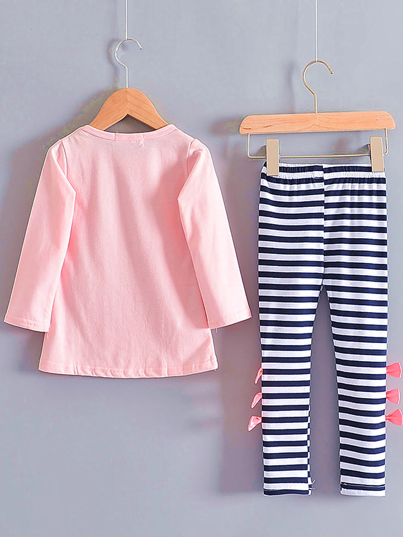 Mädchen-Outfit mit Schleifendekoration, Oberteil + Hose, 2-teilig, langärmliges, einfarbiges T-Shirt, Sweatshirt + gestreifte Leggings, Freizeitkleidung für Kinder, Frühlingsanzug – Detail 8