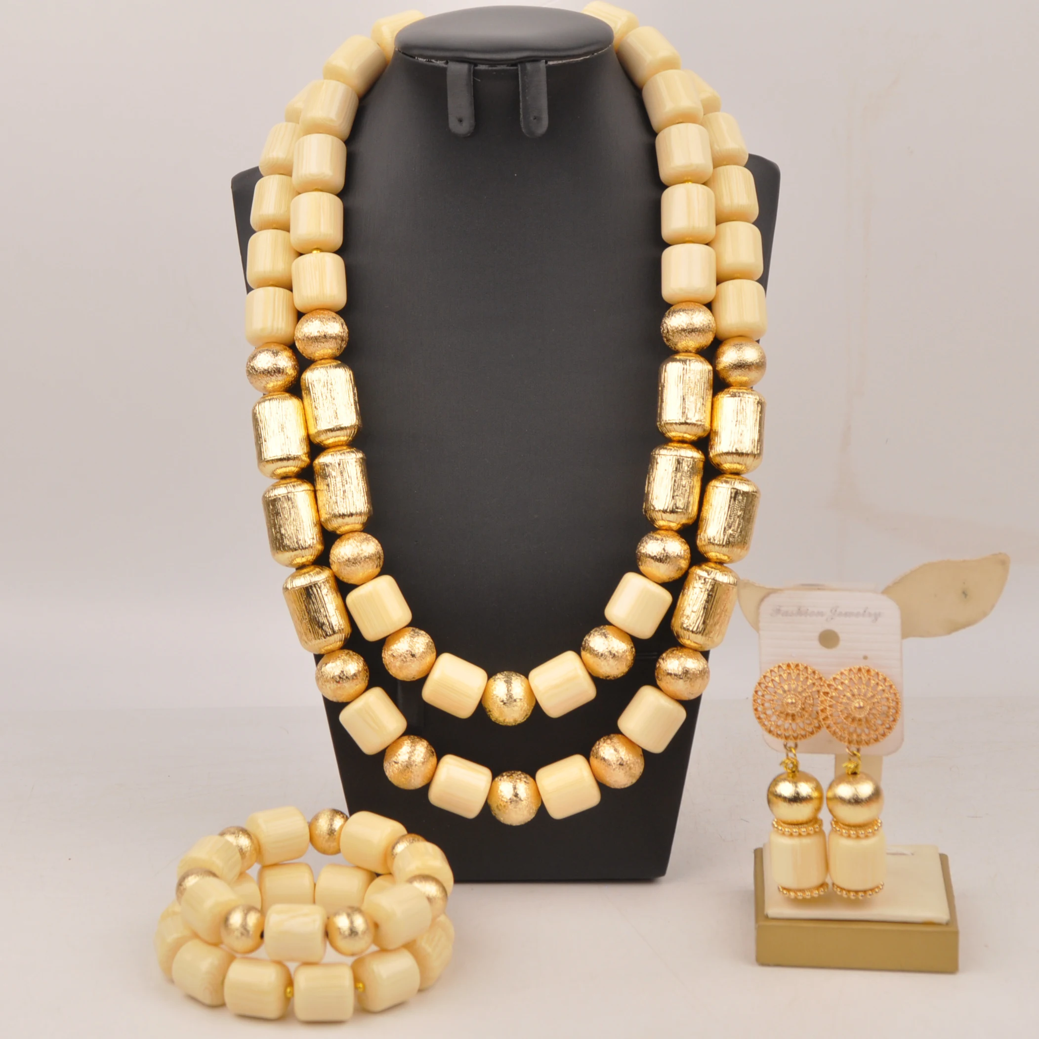 New Nigerian Women's Wedding Jewelry African Bridal Dress Accessories Imitation Coral White Necklace Jewelry Set XIN-151