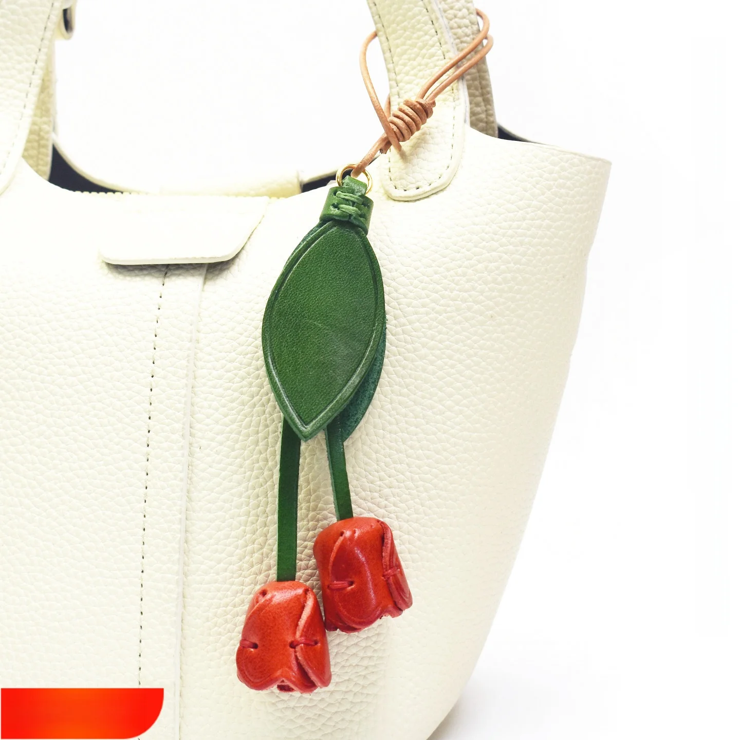 北欧赤いチューリップの花の革製ペンダント女性用ハンドバッグ装飾アクセサリー手作りトップレイヤー牛革-yuanyun-ラッキーチャーム