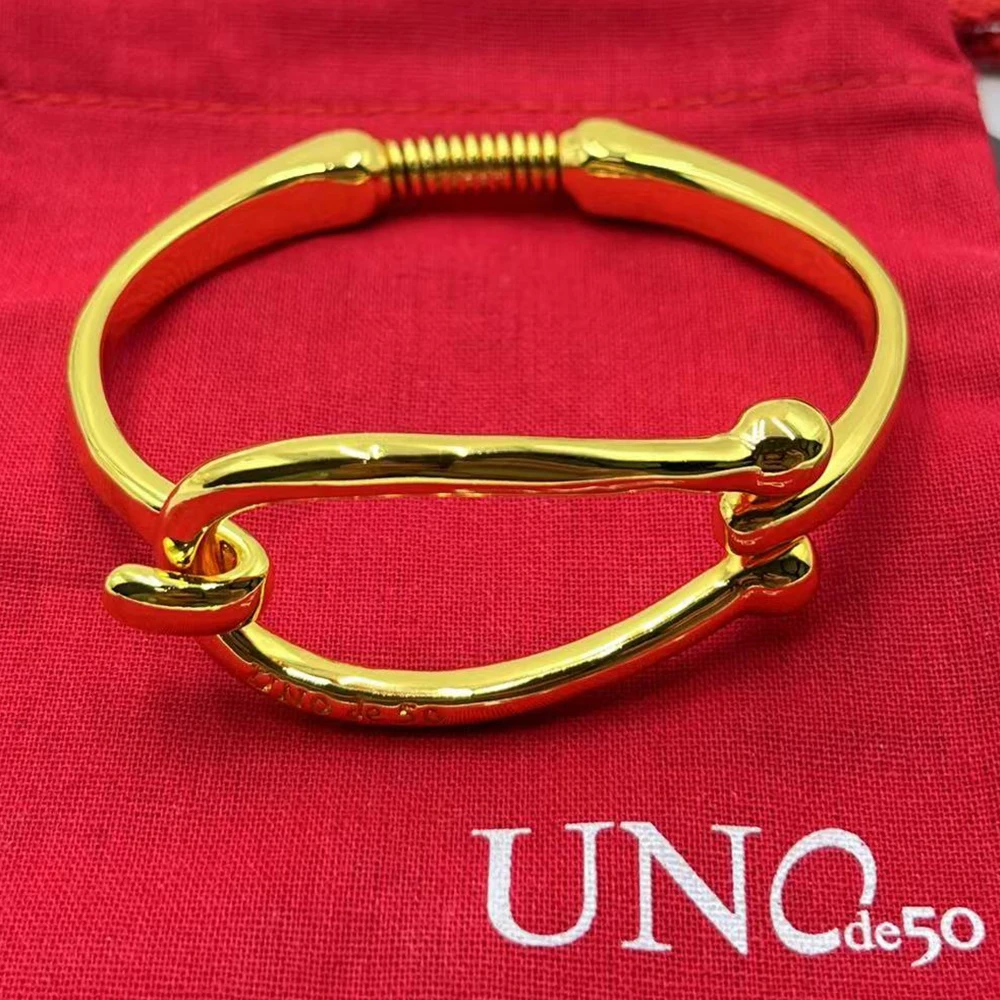 Unode50 Jewelry 2024 Classic Vintage Gold Hollow Horseshoe Buckle Bracelet Couple Accessories Girlfriend Holiday Gift