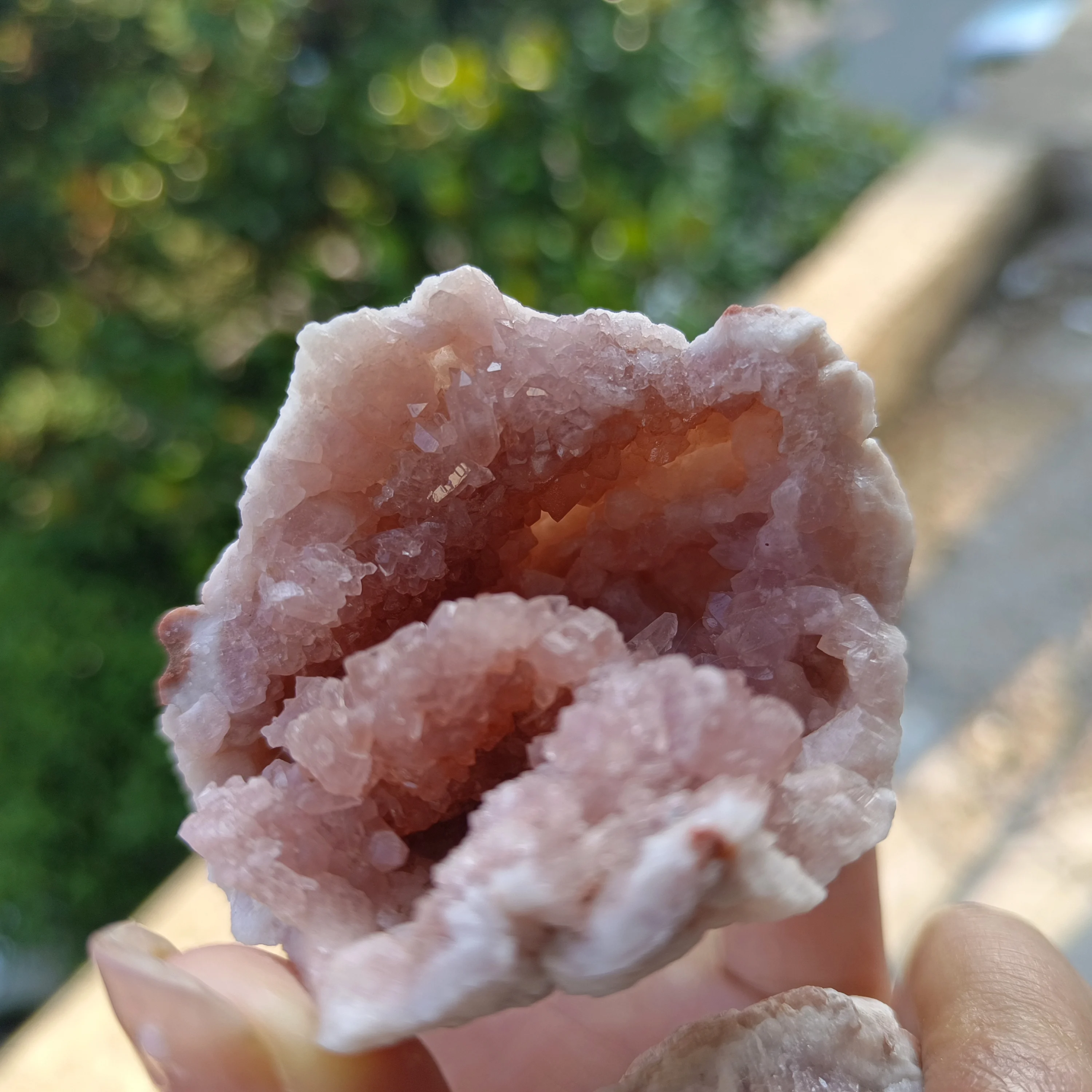 Natural high quality mineral specimen raw pink amethyst cluster rose quartz geode for home decor