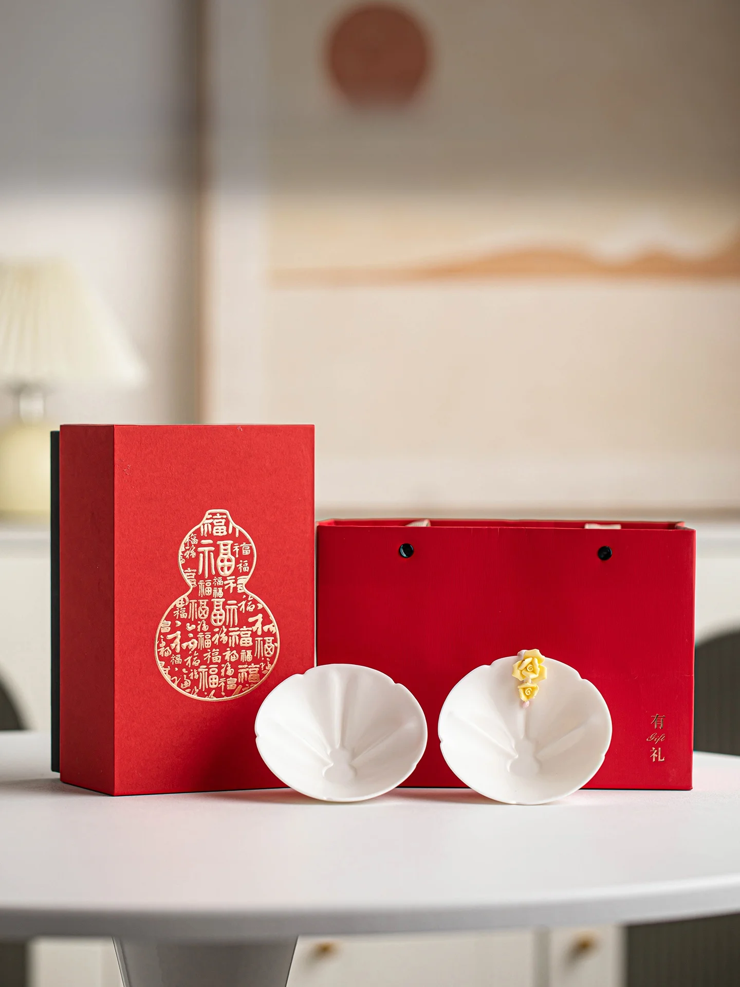 tang-feng-2026-nouvelle-paire-de-tasses-en-forme-de-gourde-blanche-pour-le-the-cadeau-de-mariage-fiancailles-demoiselle-d'honneur-jeune-mariee-ensemble-pour-couple