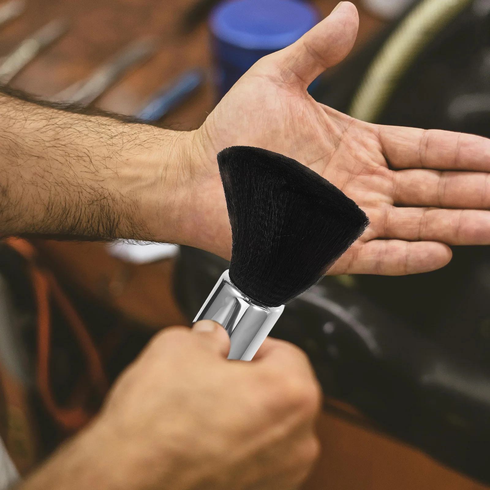 2 pçs pescoço espanador escova cerdas macias eficiente ferramenta de remoção do cabelo para barbearias salões barbear limpeza suprimentos barba aliciamento
