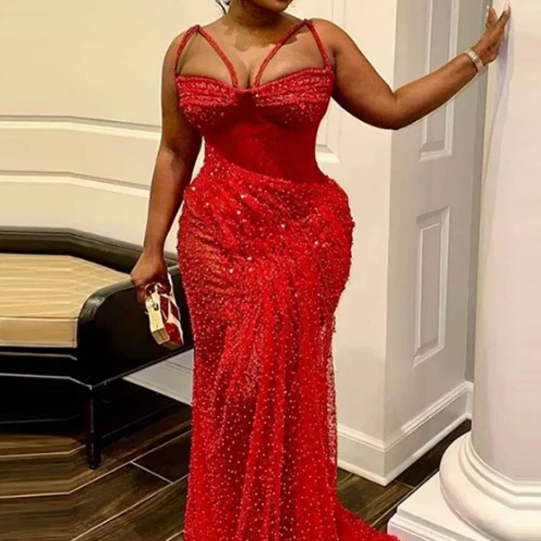 مطرز الترتر المرأة الأفريقية فستان الزفاف فساتين لحضور الحفلات الموسيقية مثير فستان سهرة أحمر طويل السباغيتي بلا أكمام حورية البحر مطوي