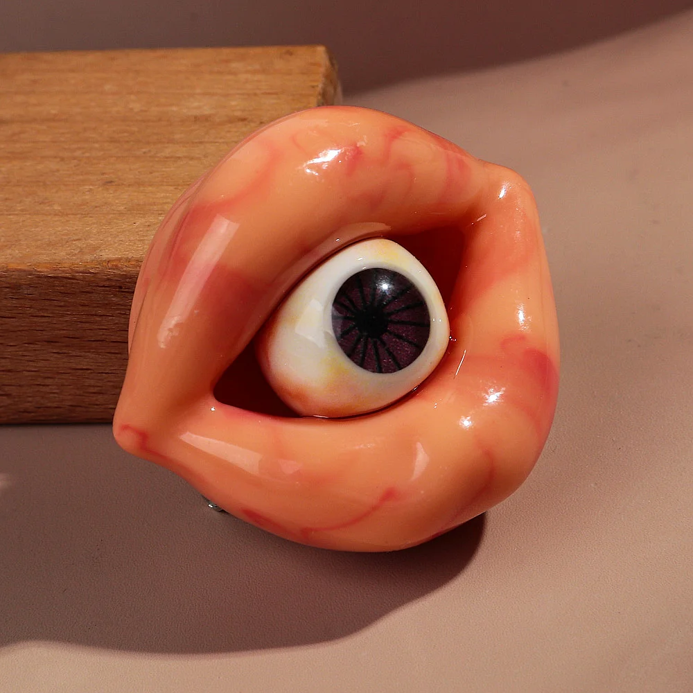 Halloween Day Acrylic 3D Lips and Eyeballs Brooches for Women Resin Funny Brooch Lapel Pins Clothing 2024 Trend Accessories