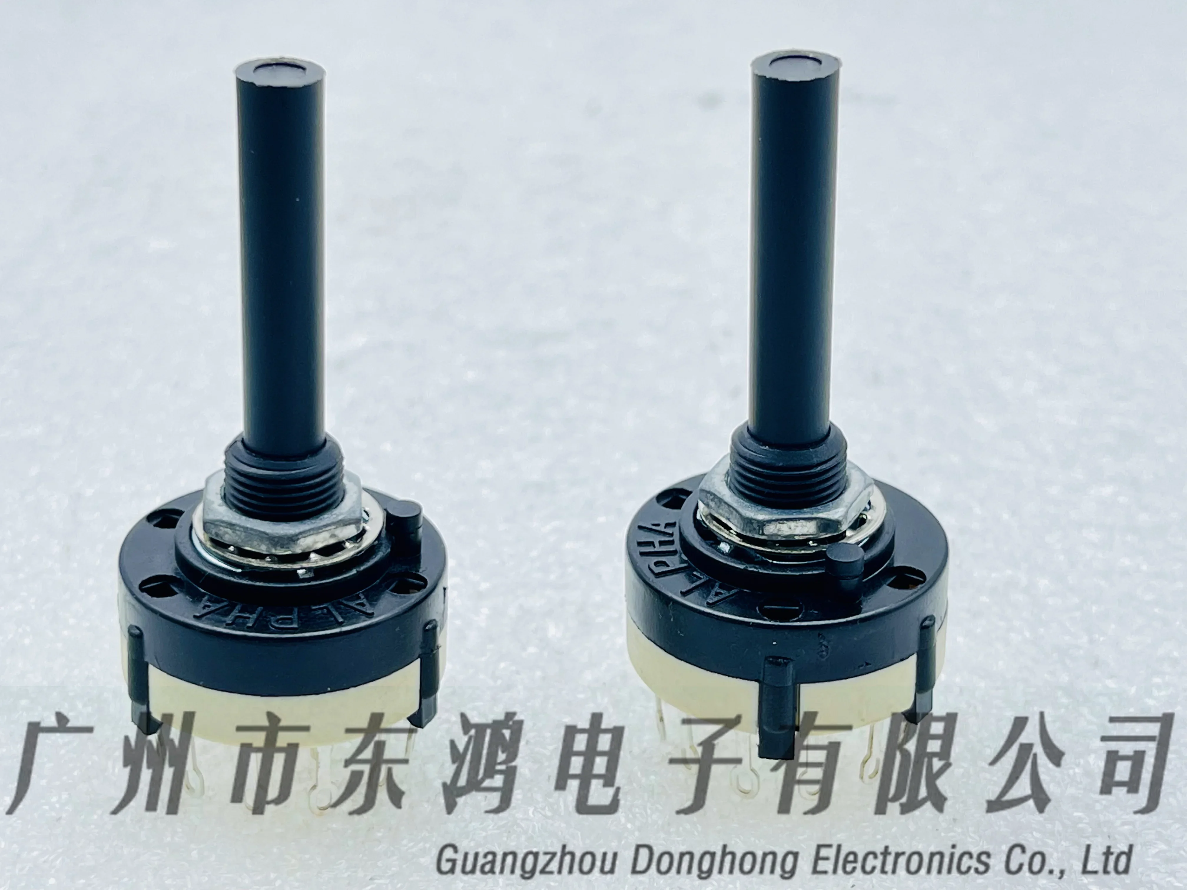 1PCS ALPHA Rotating band switch 2 knife 6 gear car DVD signal switching shaft length 38mm