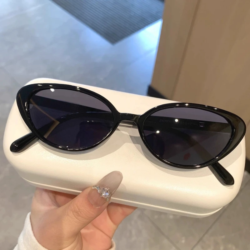 

Fashion Cat-Eye Sunglasses for Women Full-Frame Rice Nails Retro Brand Designer Sun Glasses UV400 Shades Eyewear Men Goggles