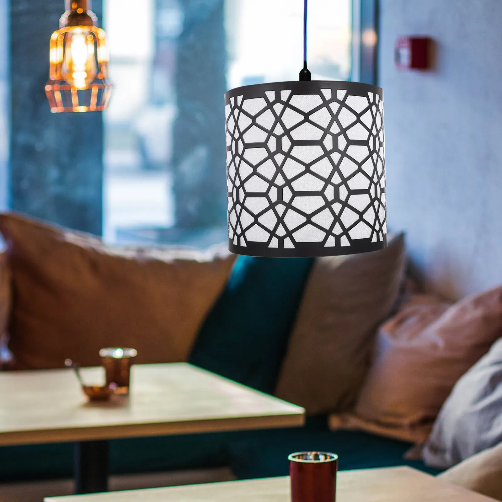 

Black Iron Lamp Shade Hollow Artistic Design Pendant Lamp Cover Suitable for Restaurant Front Desk Living Room Home Decor Warm
