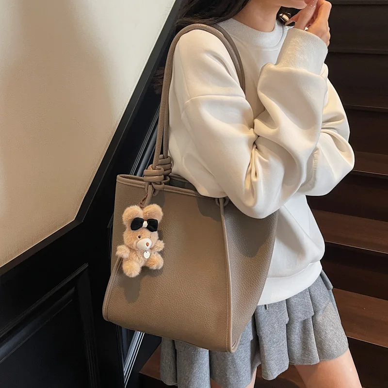 

Нишевая дизайнерская сумка-ведро для женщин, винтажная сумка через плечо под мышками, регулируемый ремень через плечо с верхней ручкой