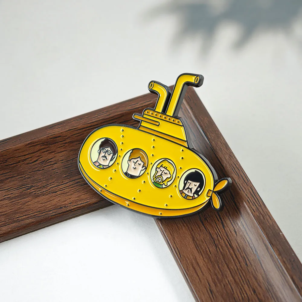 Retro Gelbes U-Boot Emaille-Pin Klassisches Cartoon-Band Metall-Abzeichen Niedliche Schiffs-Anstecknadel für Jacken Musikfans Schmuck Brosche Geschenk – Detail 7