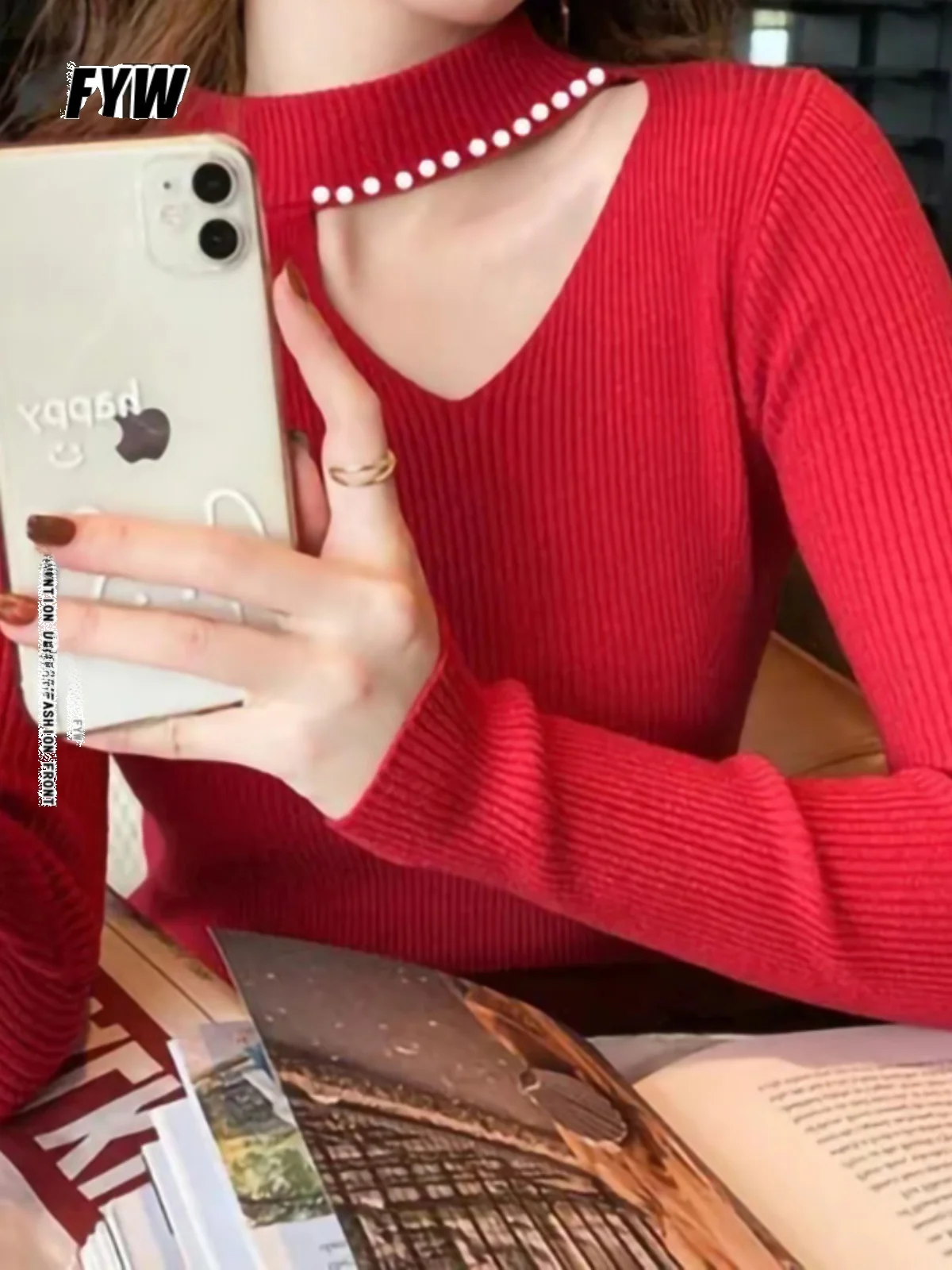 

Fce Lined Knitted Slim Fit Long Sve f High Collar Base irt Women's Sweater V-Ne Hollow out Bead Embelliment