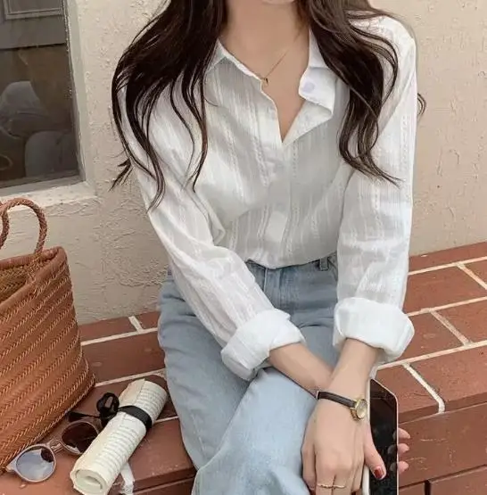 

Модный жаккардовый дизайн с откидным воротником, приталенная однобортная рубашка с длинными рукавами для женщин, однотонная рубашка для поездок на работу