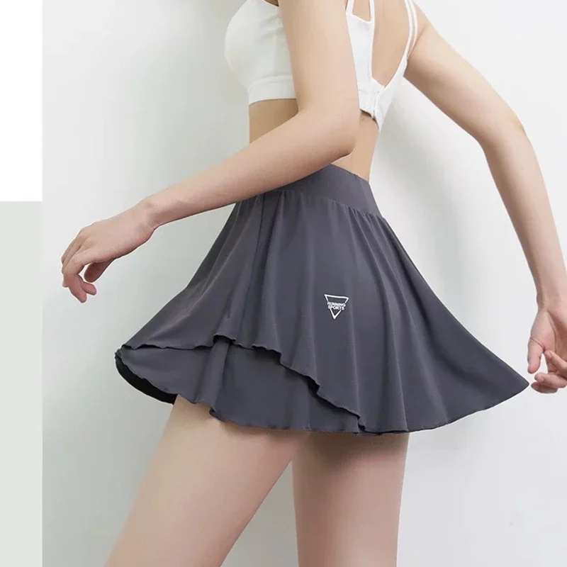 تنورة قصيرة رياضية للسيدات، نصف تنورة للجري مكونة من قطعتين، سريعة الجفاف، تحجب الورك، مضادة للوهج، تنس مسامي