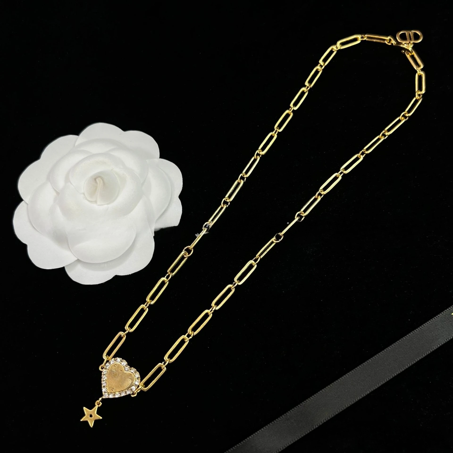 

Geometric Necklace Flash Diamond Love Star Pendant Neck Chain Vintage 2025 Women