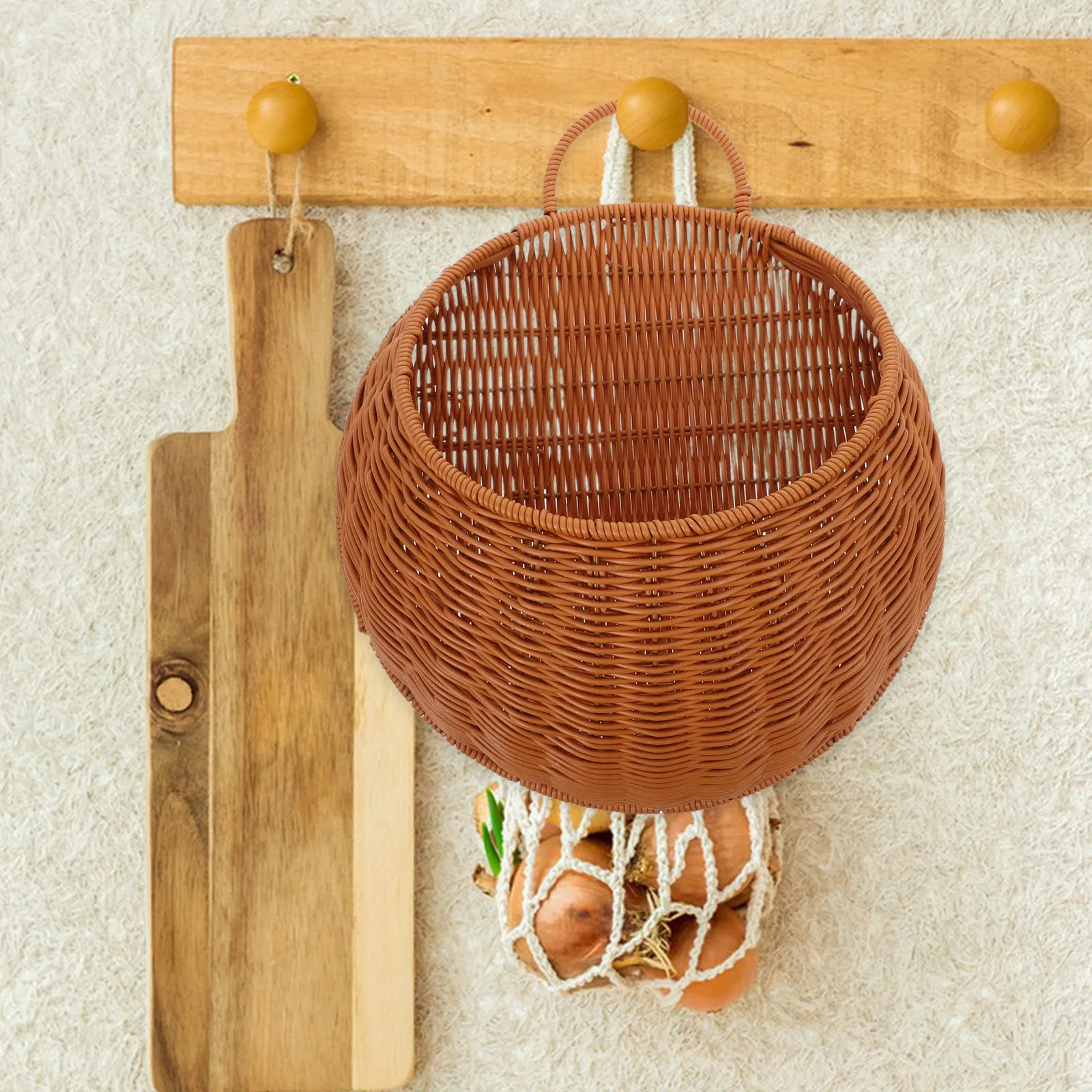 Cesta de Pared de Mimbre Sintético Tejida a Mano para Cocina, Almacenamiento de Cebollas, Ajos y Patatas, Decoración Colgante Estilo Boho Rústico para Guardar Vegetales
