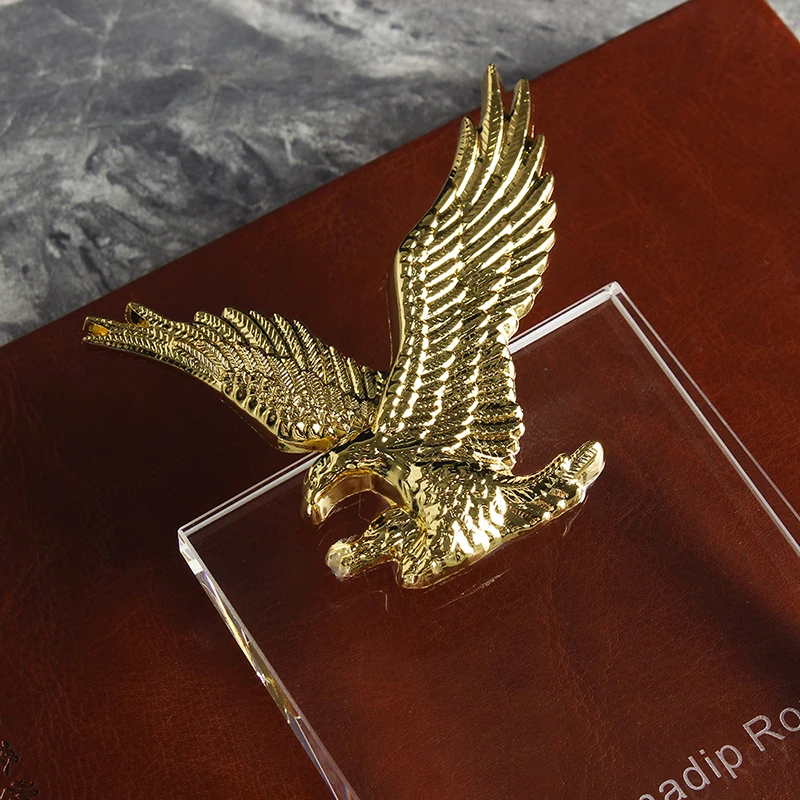 Personality Custom Eagle Model Ornaments Glass Crystal Medals Trophy Event Souvenir Crystal Craft Gifts Competitions Award Cup