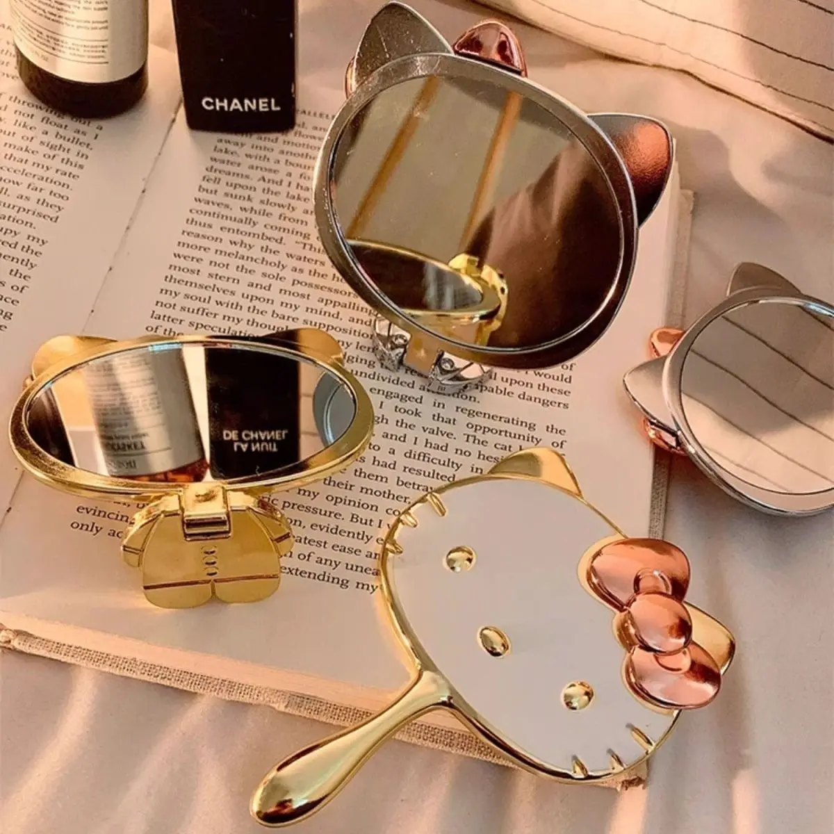 Hello Kitty Anime 3D portátil nuevo estilo princesa de gama alta exquisito gatito Kt gato maquillaje espejo de mano espejo portátil al aire libre