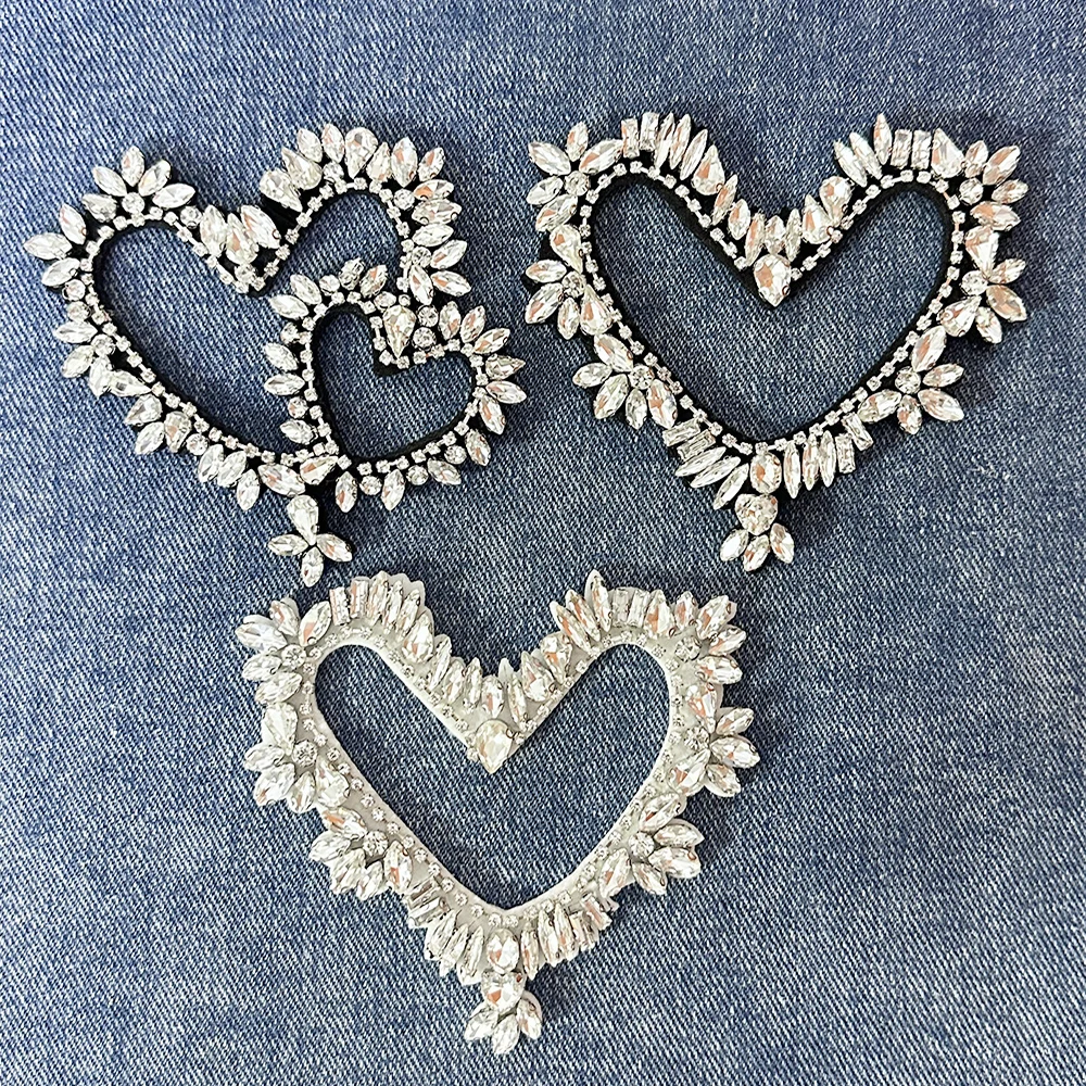 9*8.5CM /11*11CM Handmade Beads with Big Heart, Sew-on Patch, Hollow-out Decoration, Clothing Accessories, Black and White, 1 PC