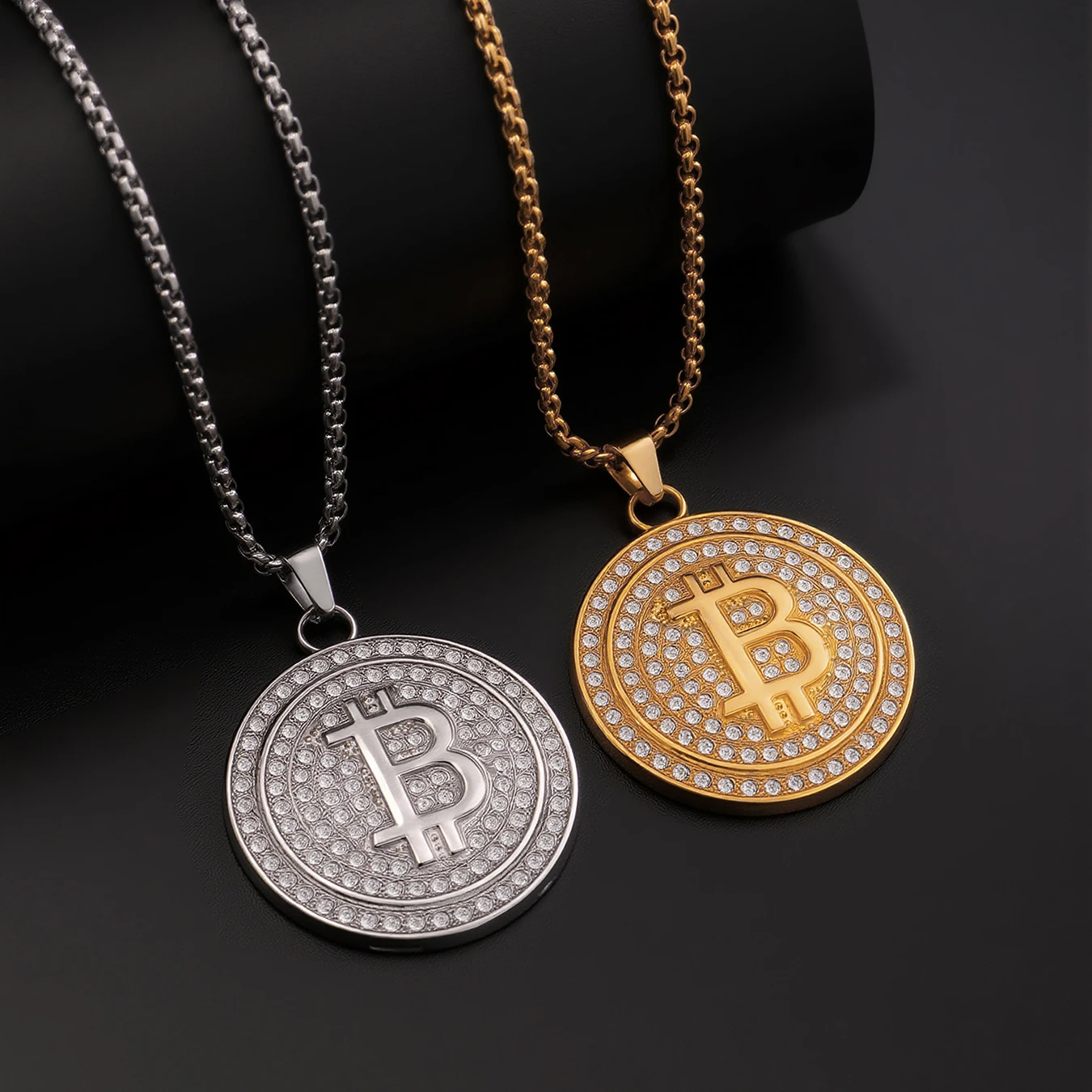طوق Hombre الفاخرة BTS الرجال قلادة سبائك الزنك معبد حجر الراين بيتكوين القلائد للرجل اكسسوارات المجوهرات