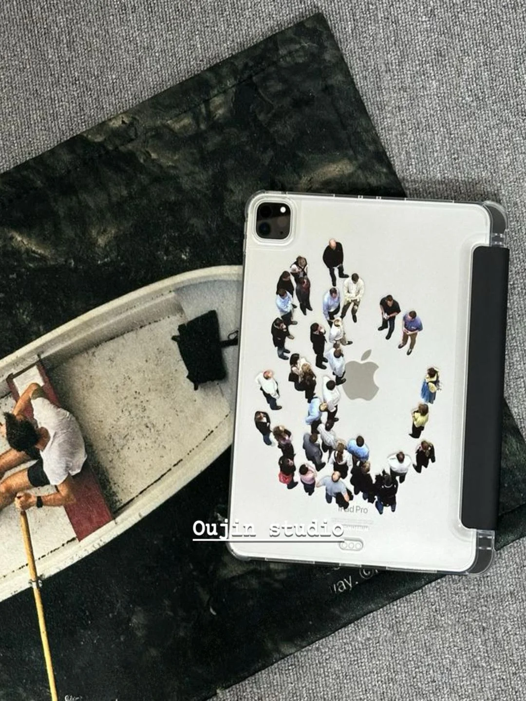 

God's Eye View Earth People Защитный чехол с художественным дизайном для 0,5-дюймового iPad pro 202 2025 моделей с подставкой для ручек Ant...