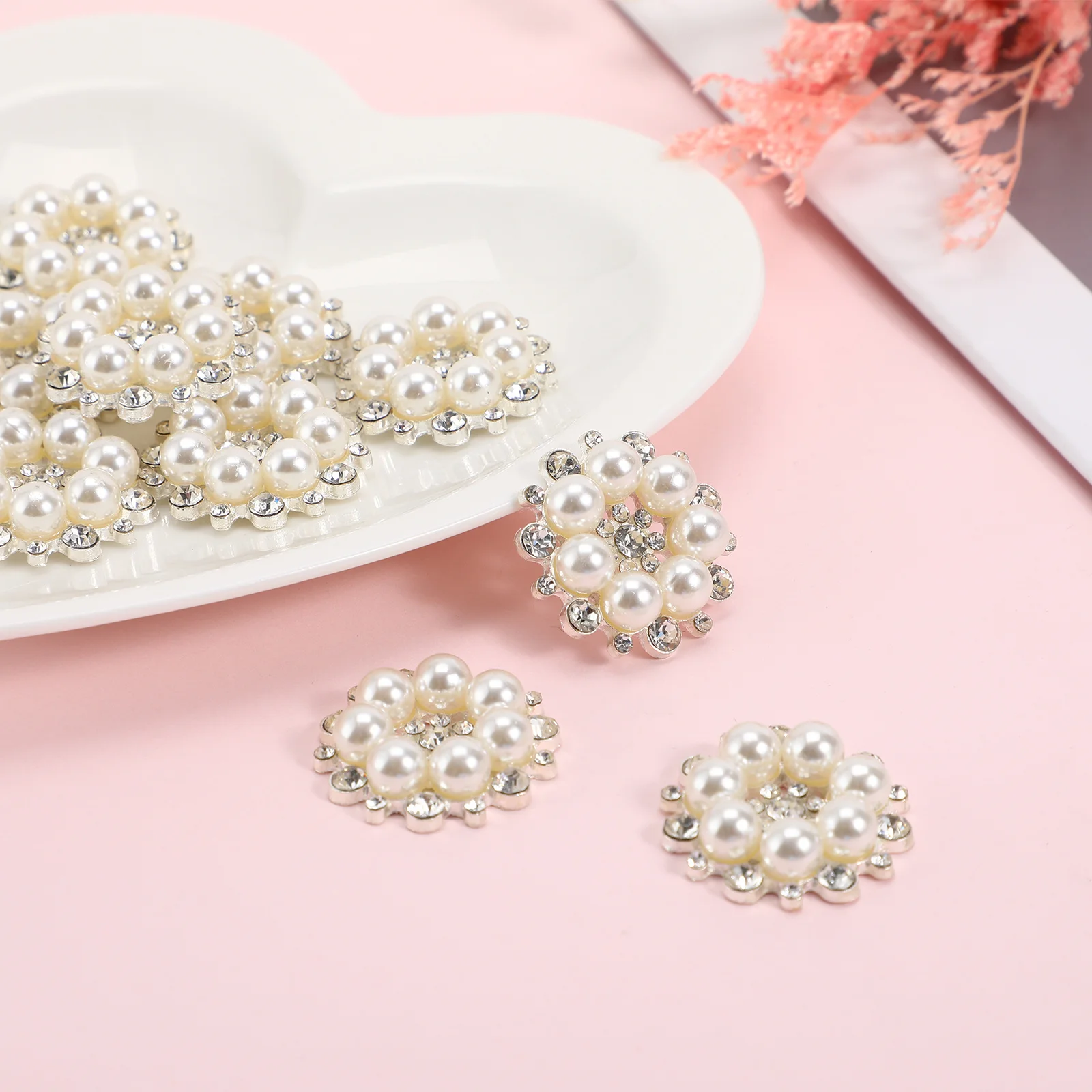 

Rhinestone Buttons Crystal Pearl Faux Diamond Buckle Embellishment Crafting Rhinestones Garment Bags Headband Gift Decoration