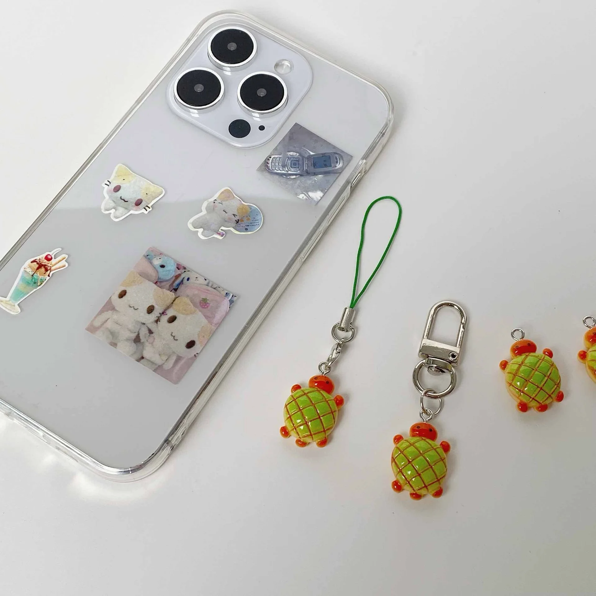 حار السلاحف الهاتف Charms قلادة لطيف أنيمي المفاتيح حالات آيفون 12 CCD كاميرا Airpods سماعات كول Kawaii اكسسوارات