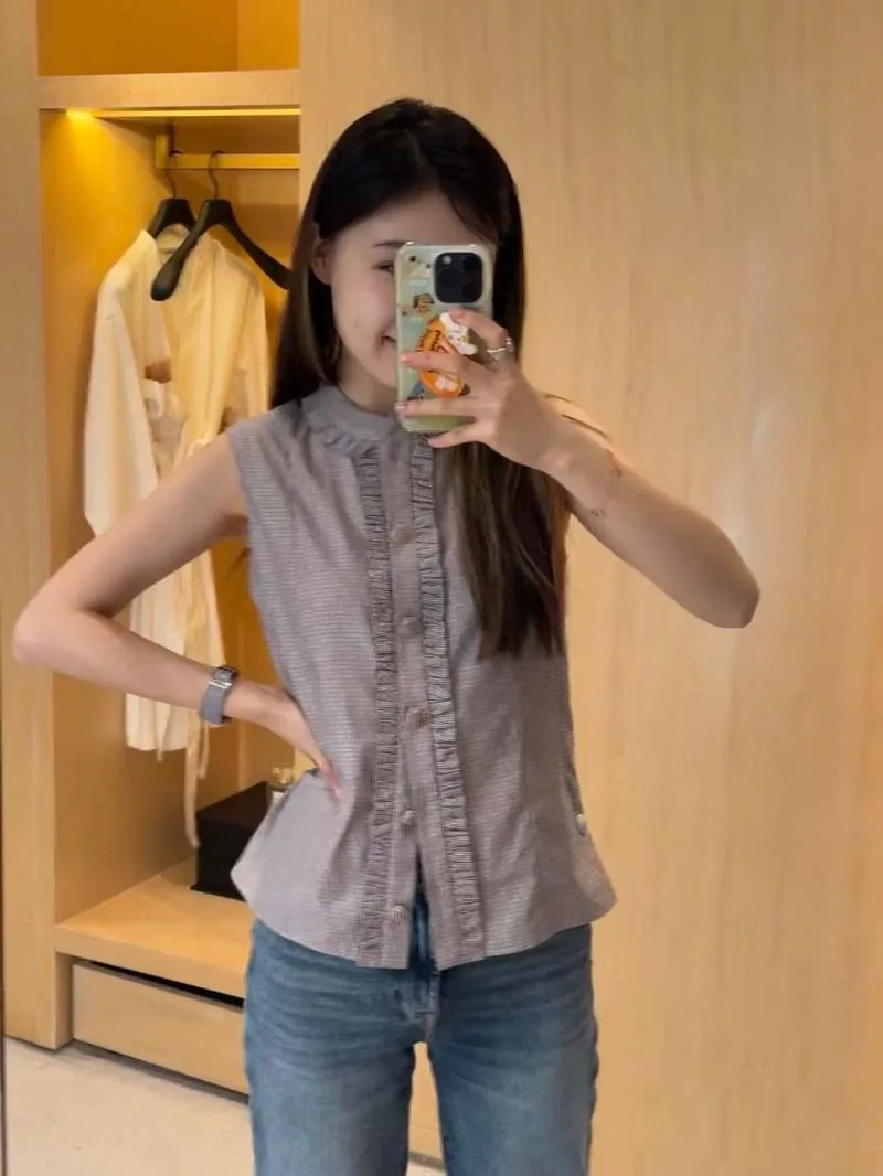 

College style women's shirt, fashionable and sweet temperament, youthful and age reducing striped sleeveless shirt