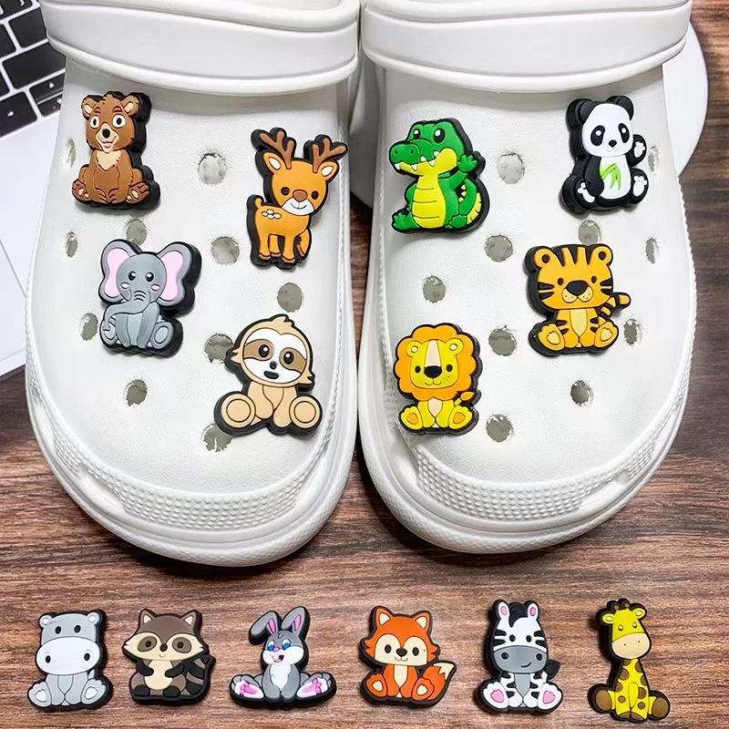 Niedliche Tiere Panda Löwe Schuh Charms für Krokodile Zubehör Charms Clogs Bubble Slides Schuh DIY Schuh dekoration Kinder Party Geschenk