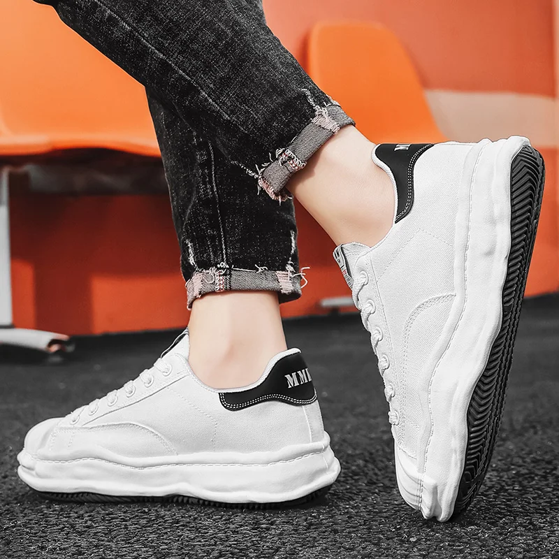 Man Vulcanized Shoes Stylish Design Round Toe Sneakers New Platform Casual Walking Shoes Mens White Sneakers Male Trainers