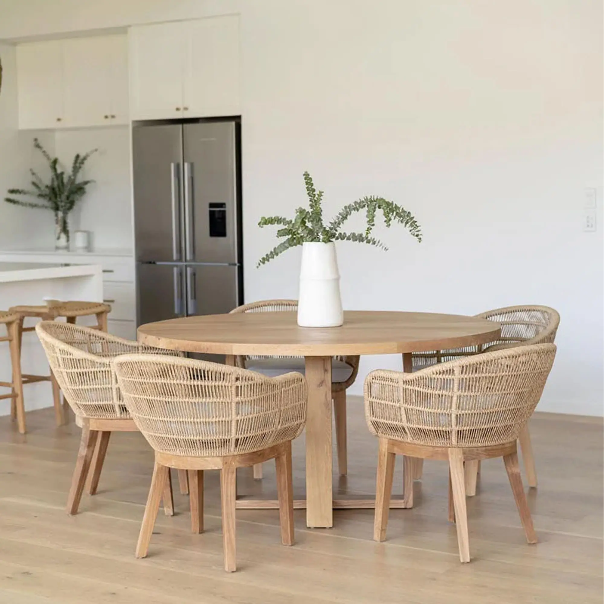 #Advanced Modern Outdoor Dining Sets Luxury Hotel Garden Furniture With Wooden Tables Chairs For The Leisurely Outdoor Lifestyle